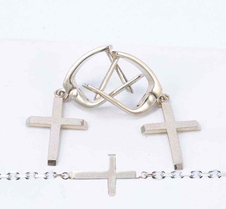 Set of cross earrings and bracelet